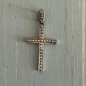 Beautiful Vintage Sterling Silver Cross Pendant w Marcasite Stones